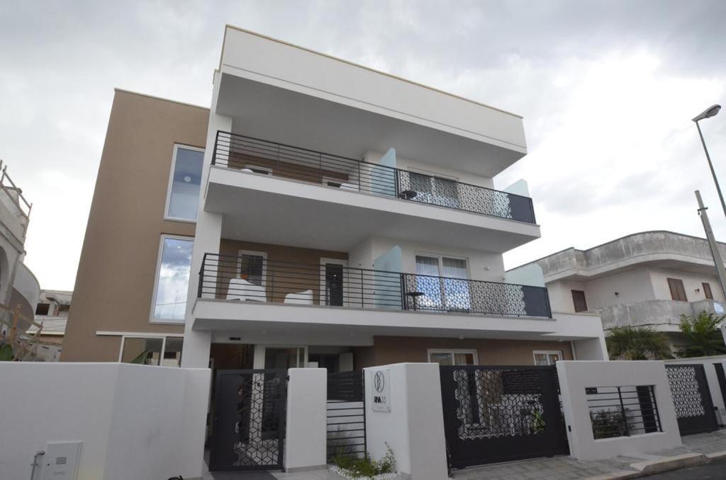 Riva 33 Apartments Porto Cesareo Exterior photo